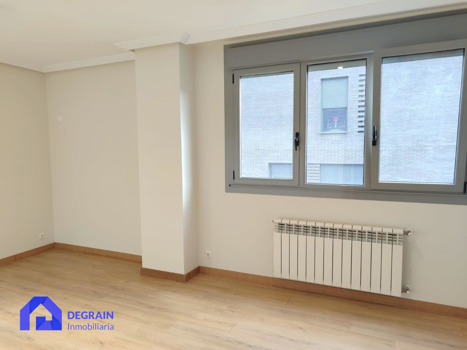 Bedroom of Flat to rent in Oviedo   with Heating, Storage room and Balcony