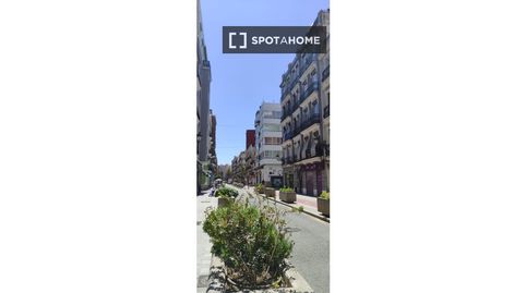 Foto 2 de Piso de alquiler en Russafa, Valencia Capital