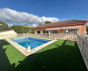 Vista exterior de Finca rústica en venda en Albatera amb Jardí privat, Terrassa i Traster