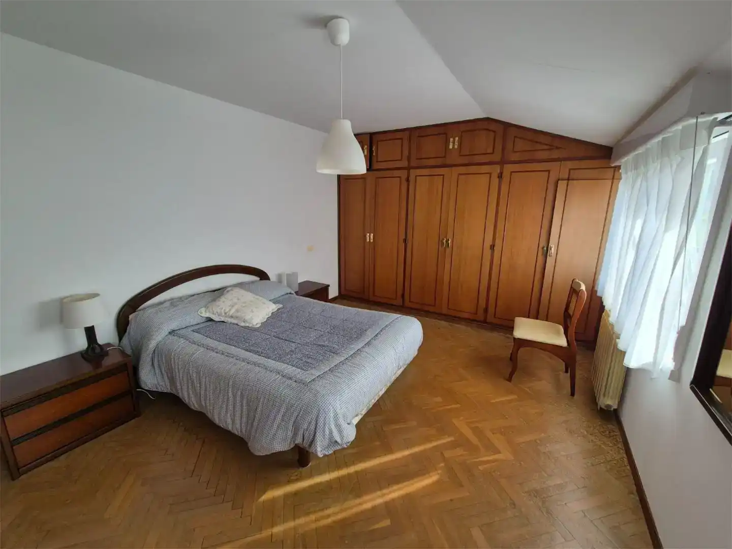 Dormitori de Casa o xalet en venda en Cabana de Bergantiños amb Jardí privat, Parquet i Traster