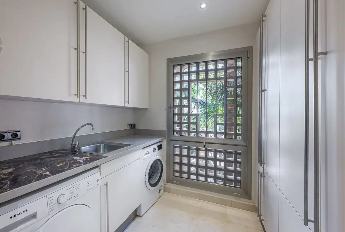 Piso con ascensor en venta en Milla de Oro, imagen 32