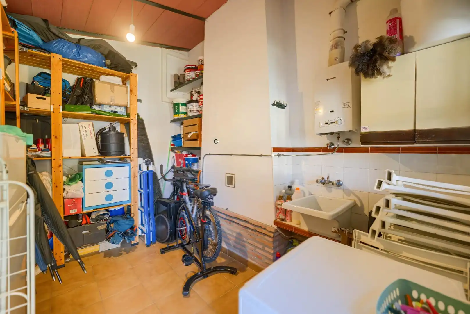 Cuina de Casa adosada en venda en Espartinas amb Aire condicionat, Calefacció i Jardí privat
