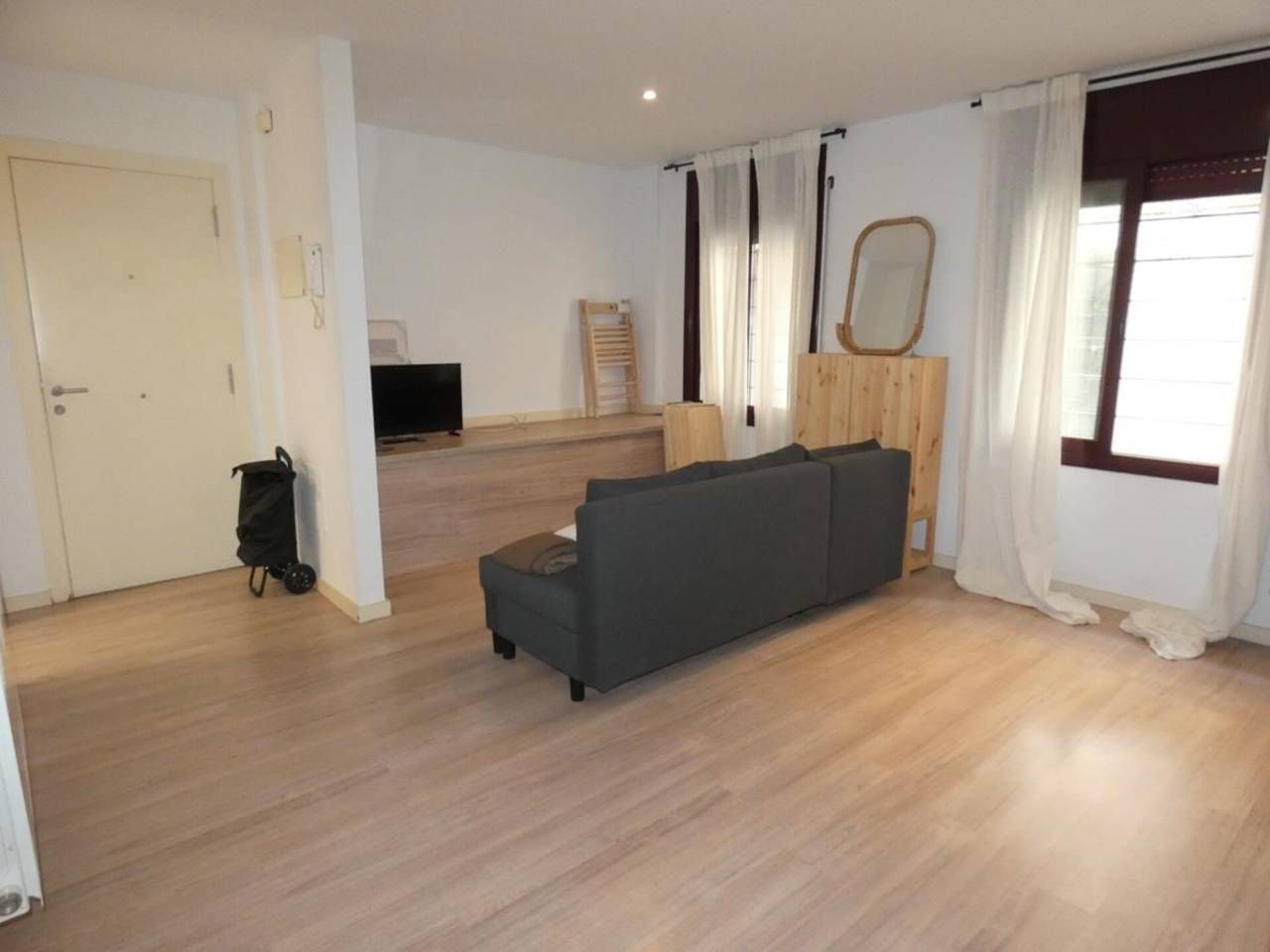 Living room of Flat for sale in Sant Feliu de Guíxols  with Terrace, Storage room and Furnished