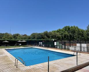 Piscina de Apartament de lloguer en Badajoz Capital amb Aire condicionat, Calefacció i Jardí privat