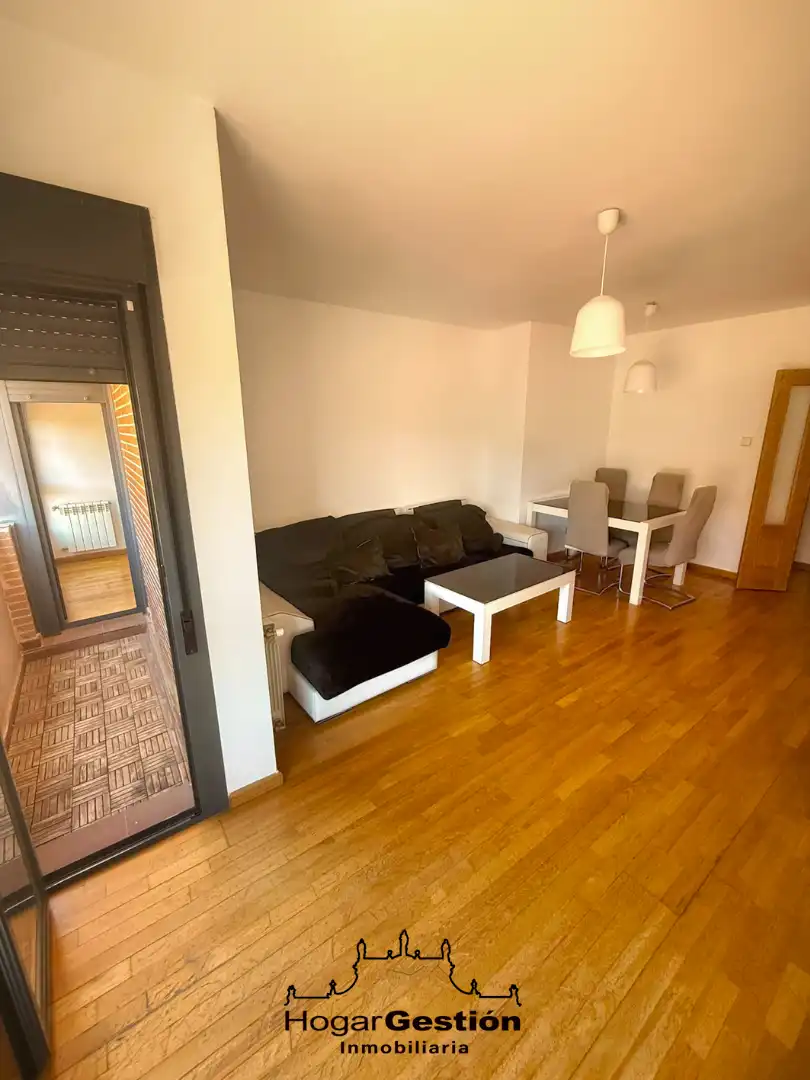 Sala d'estar de Pis en venda en Ocaña amb Calefacció, Terrassa i Traster