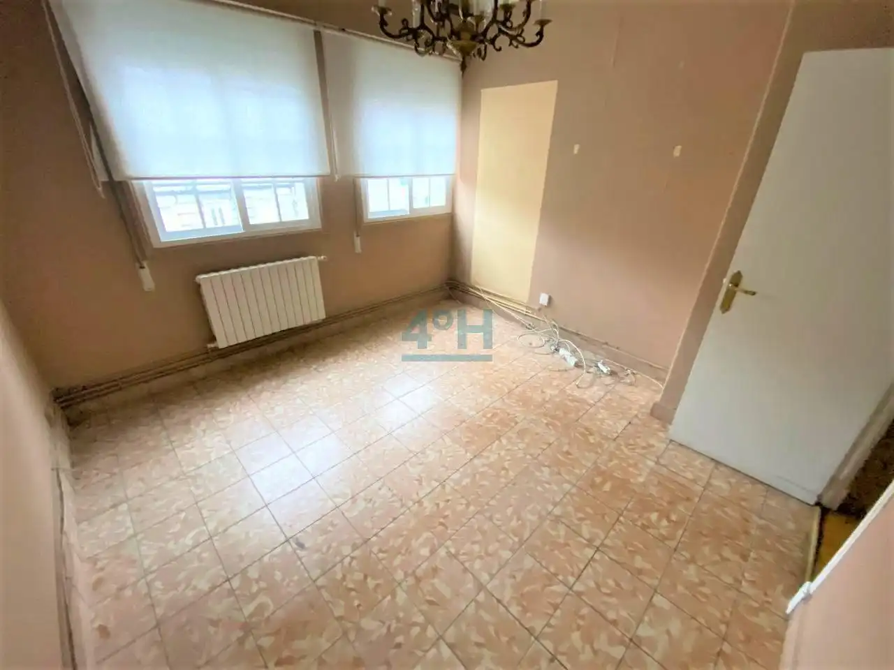 Haus oder Chalet zum Verkauf in Ourense Capital  mit Heizung, Privatgarten und Abstellraum