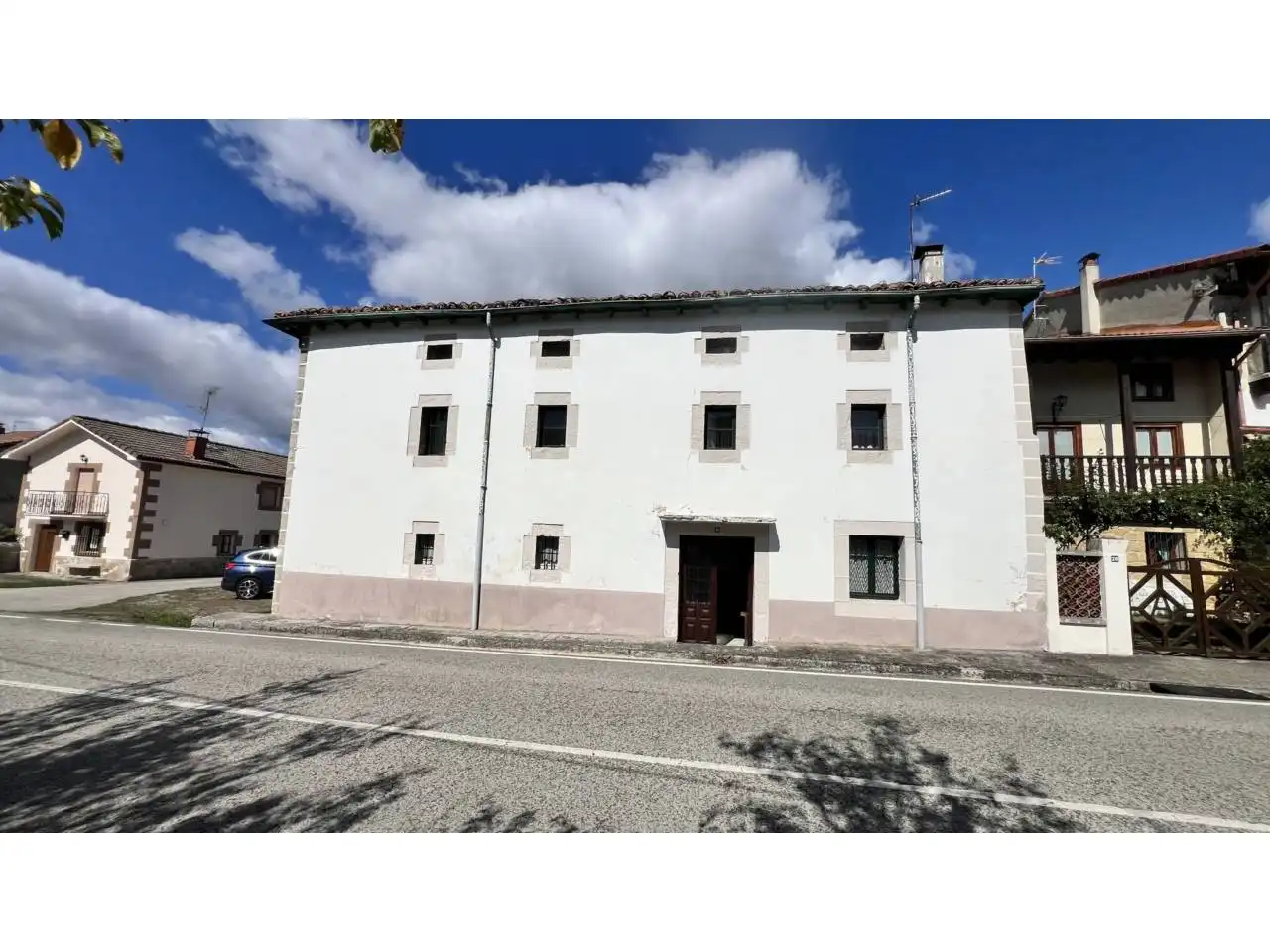 Exterior view of Houses for sale in Merindad de Montija  with Heating, Private garden and Terrace