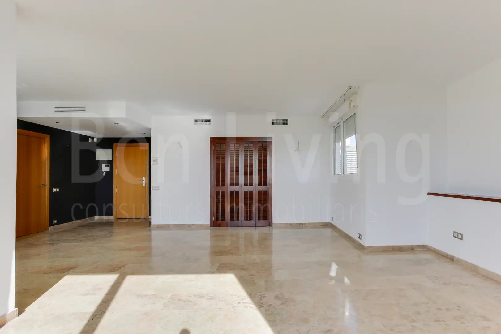 Sala de estar de Piso de alquiler en Barcelona con Aire acondicionado, Terraza y Trastero