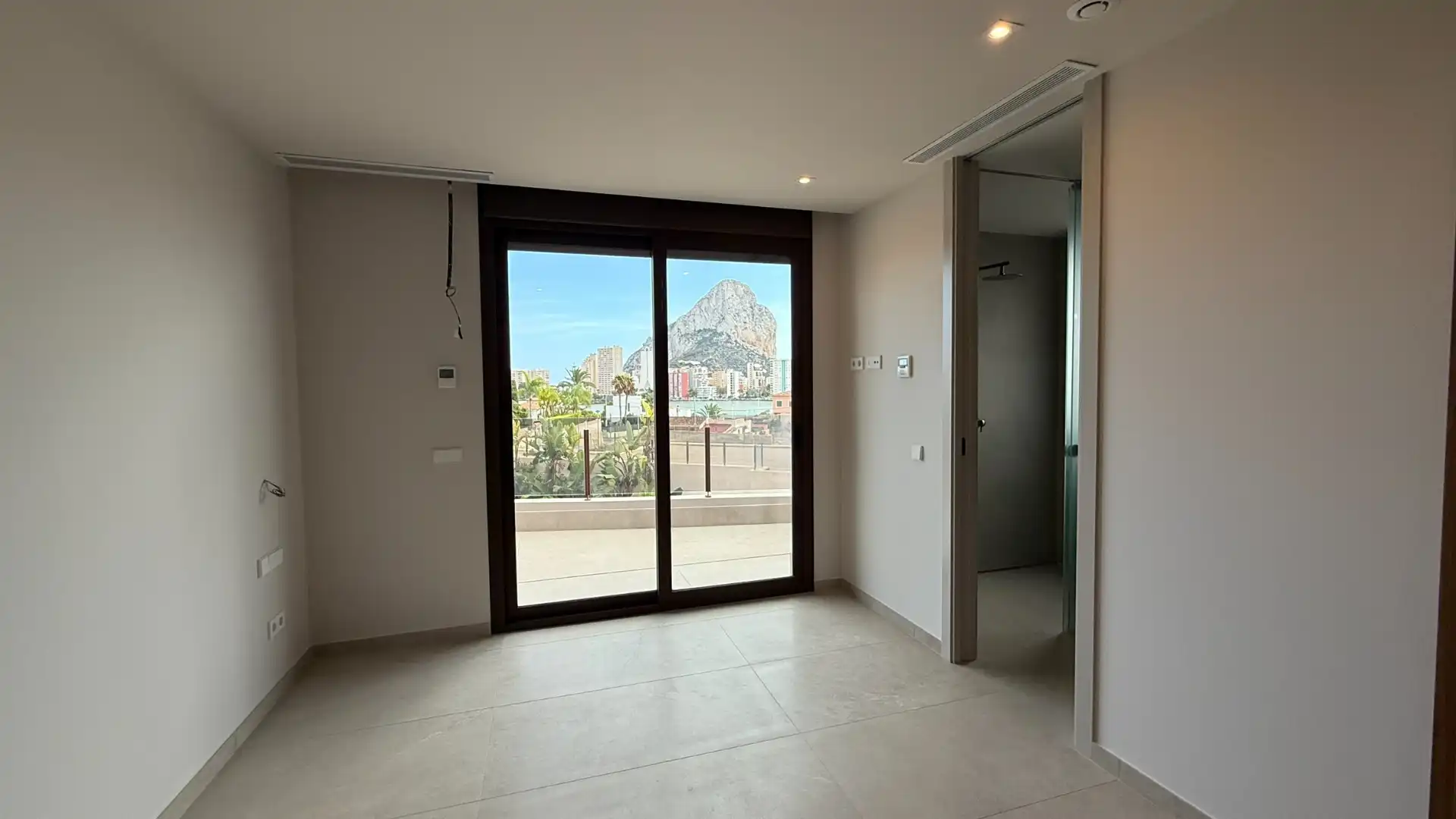 Dormitori de Casa o xalet en venda en Calpe / Calp amb Aire condicionat, Calefacció i Jardí privat