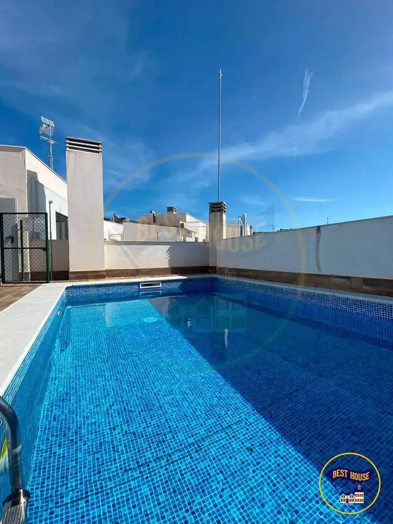 Flat for sale in Calle JOSE COBO, Centro