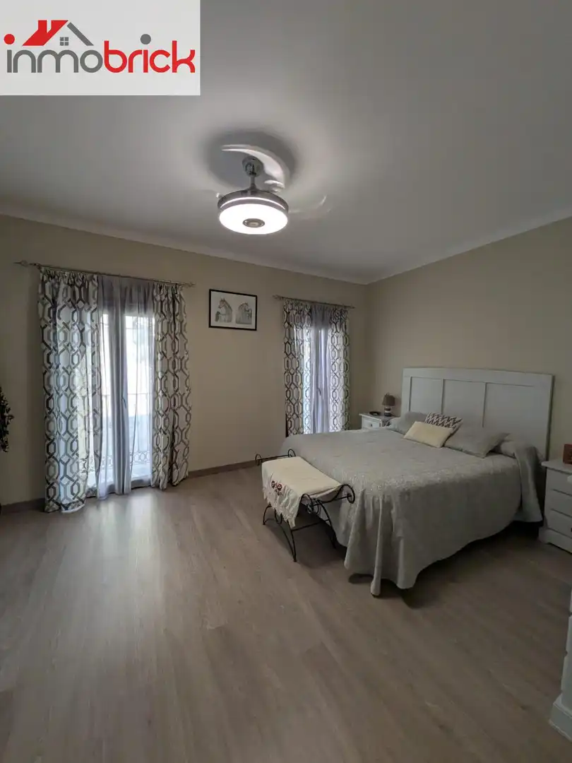 Bedroom of Houses for sale in Aguilar de la Frontera  with Air Conditioner and Terrace