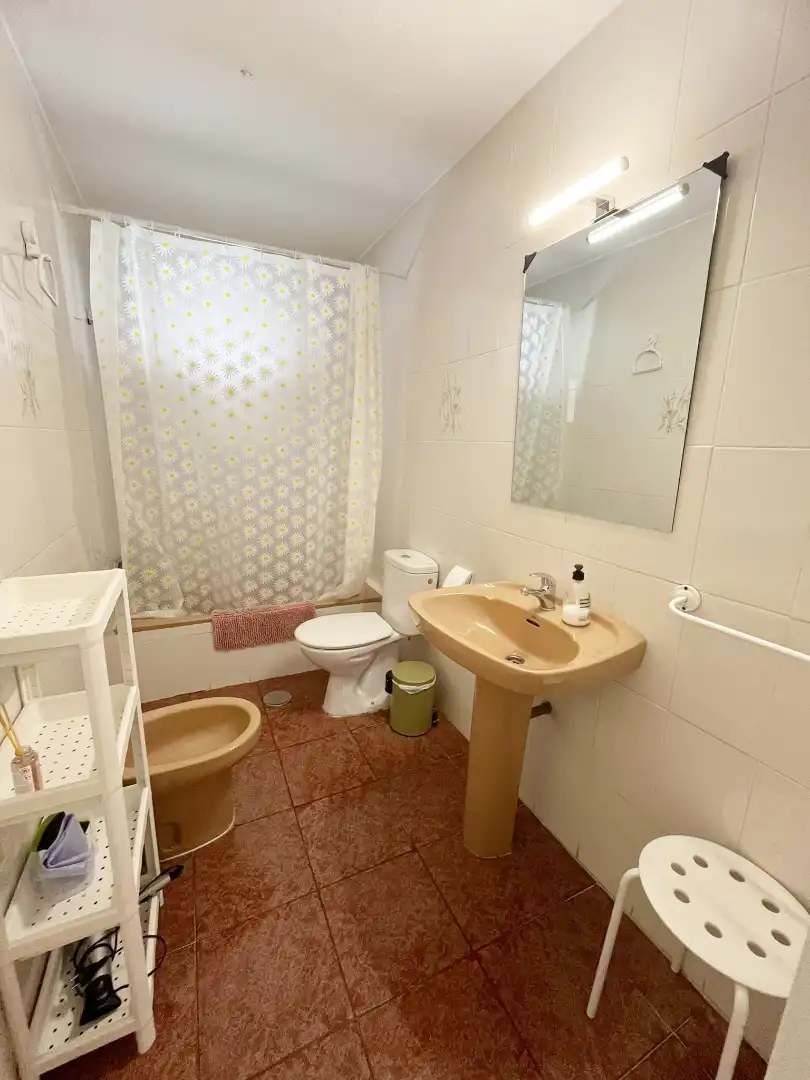 Bathroom of Flat for sale in Córdoba  with Air Conditioner and Terrace