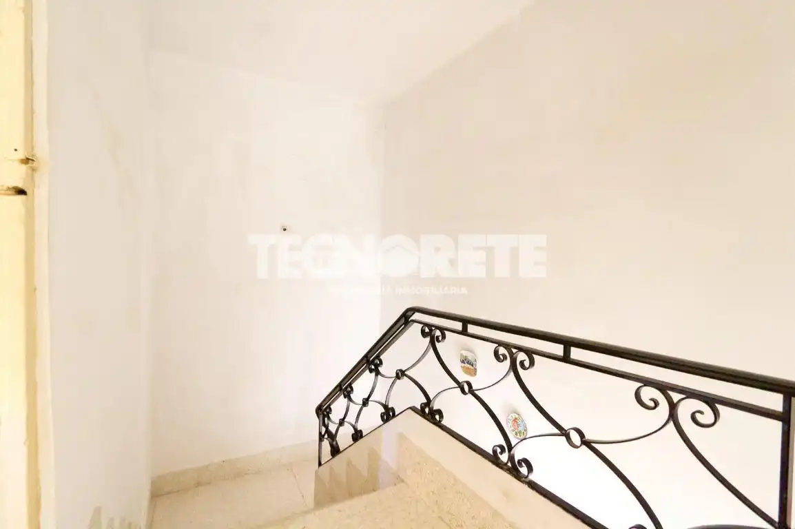 Casa adosada en venta en Consuegra con Jardín privado