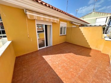 Casa a schiera con giardino in vendita a Calle Calle Sastre