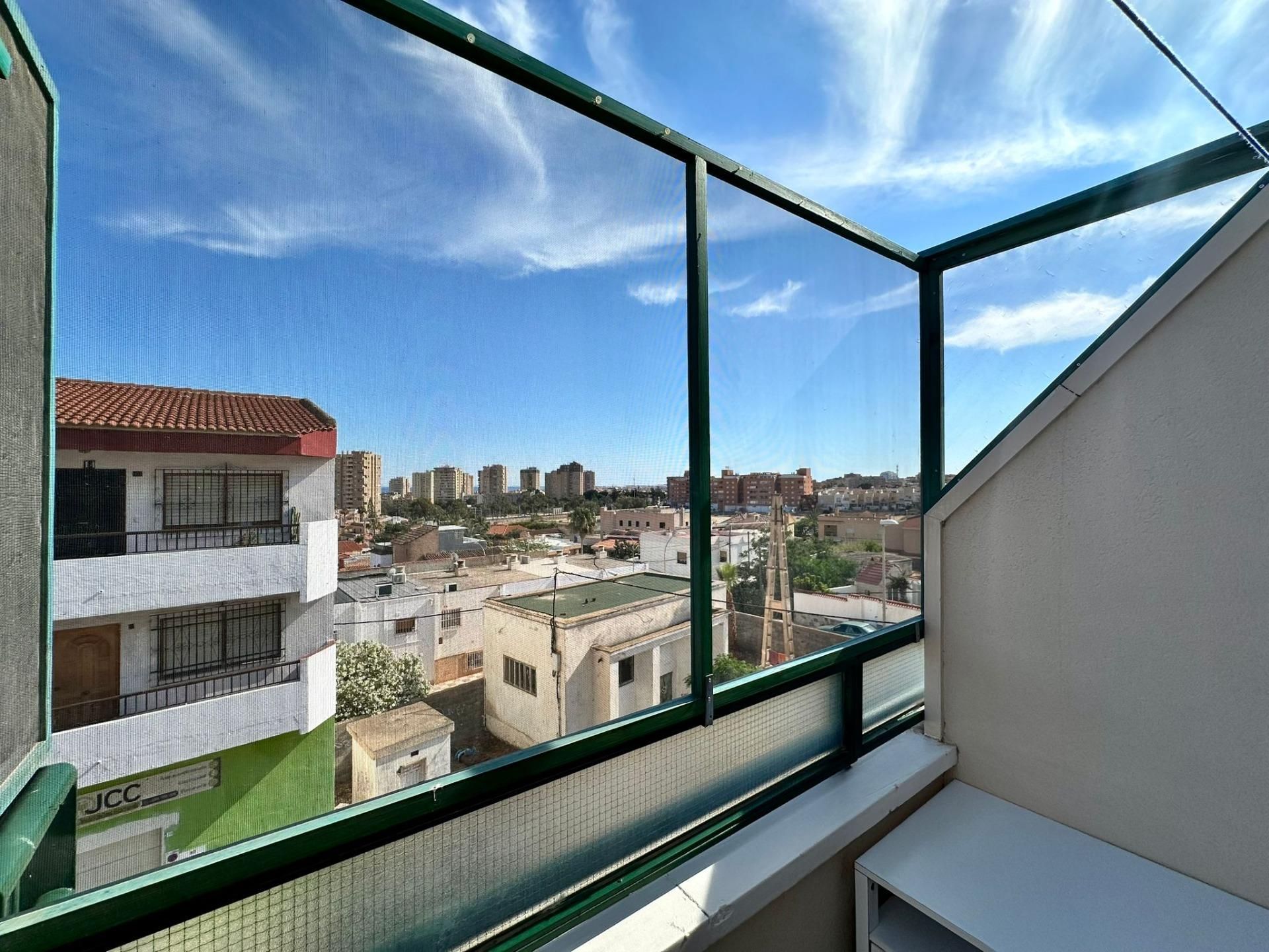 Dormitori de Apartament en venda en Roquetas de Mar amb Aire condicionat, Terrassa i Piscina comunitària