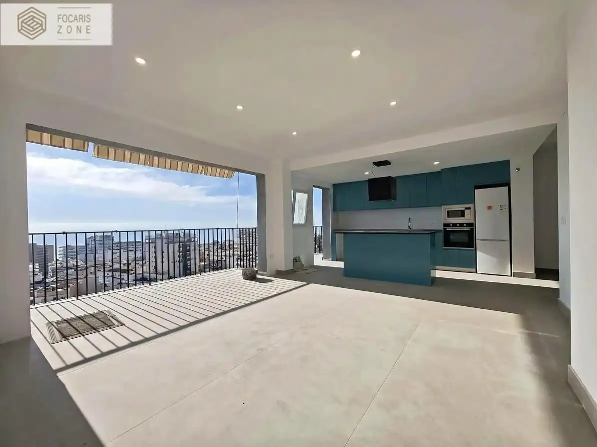 Flat with balcony for sale in Calle Maestra Miret