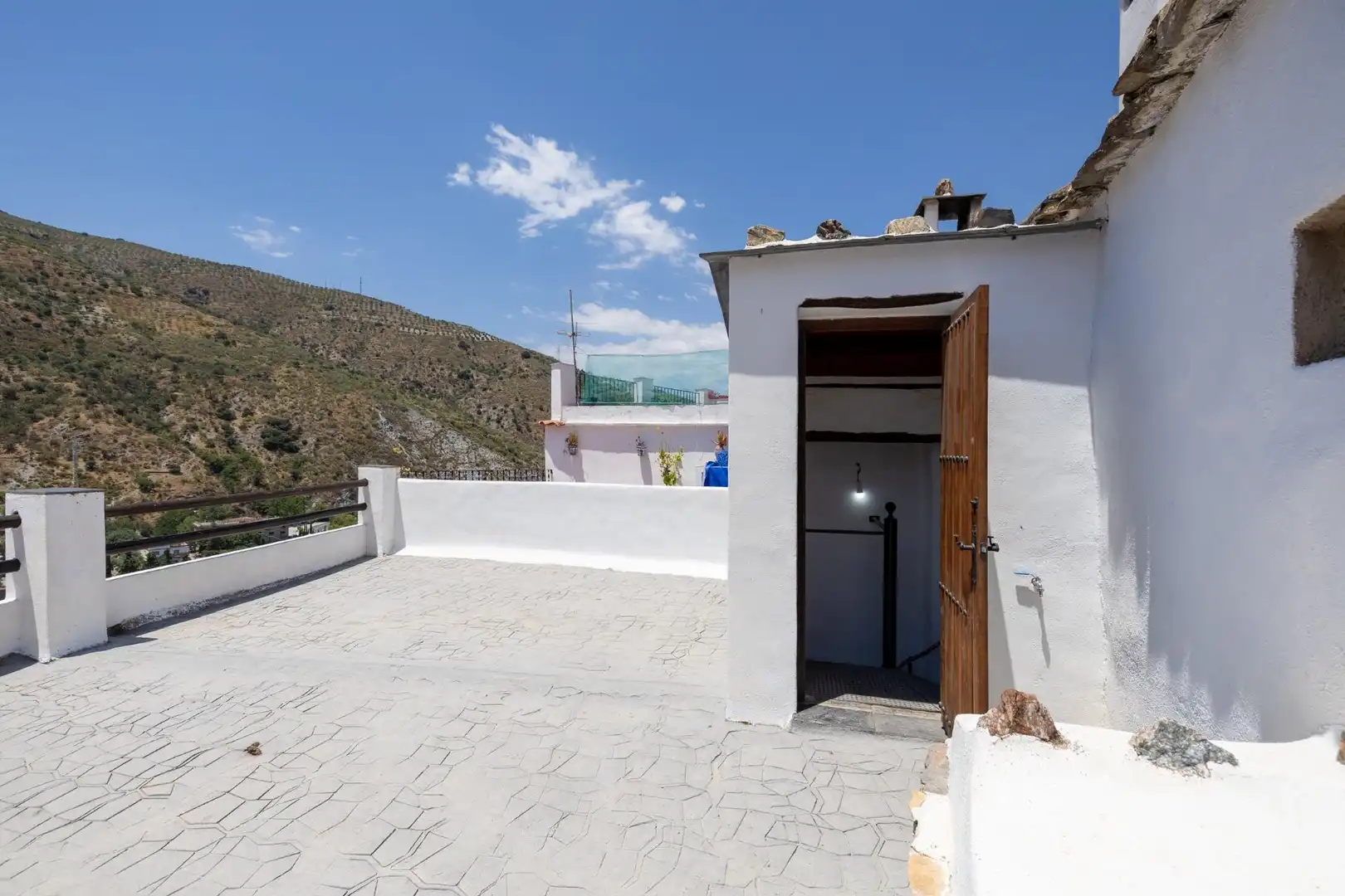 Vista exterior de Casa adosada en venta en Torvizcón con Terraza