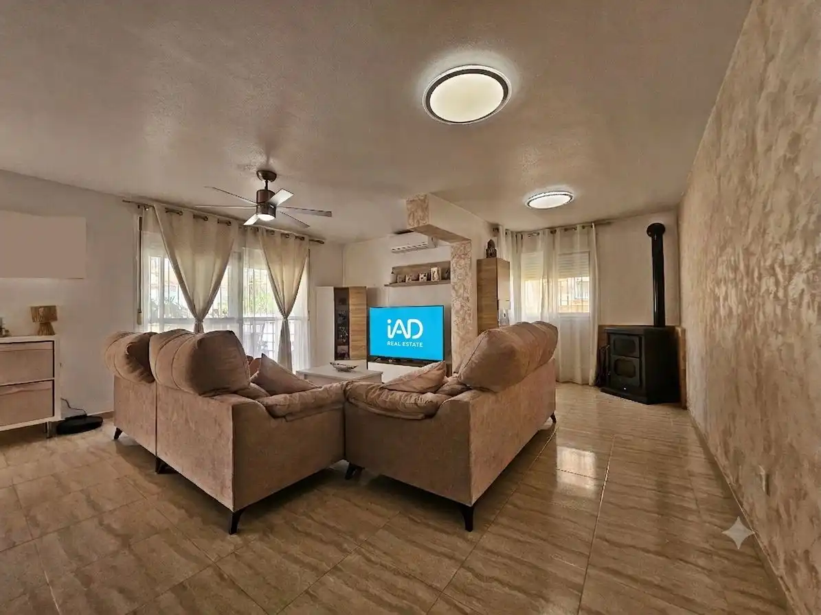 Sala d'estar de Casa o xalet en venda en Calabardina
