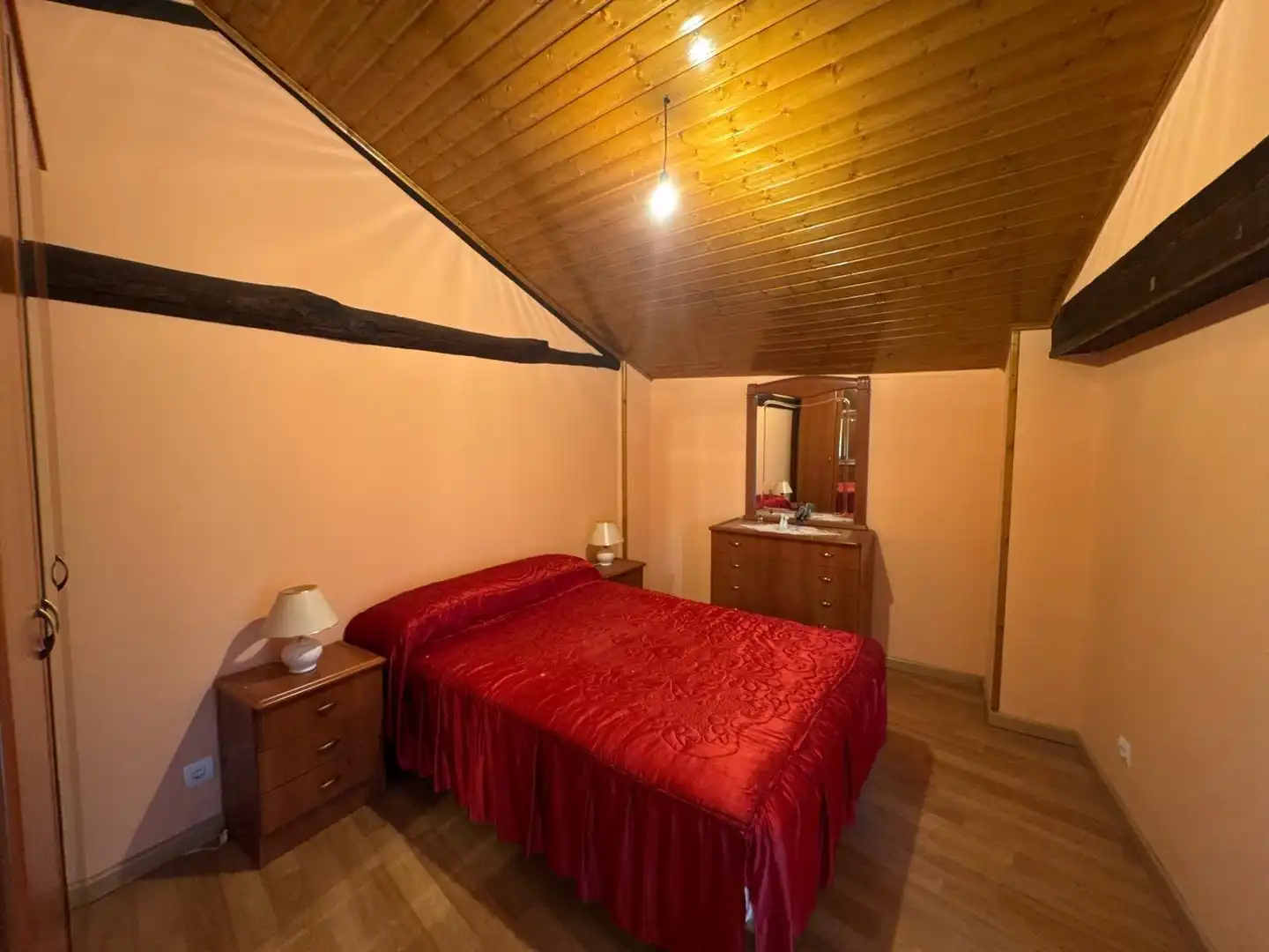 Dormitori de Casa o xalet en venda en Ponferrada amb Terrassa i Balcó