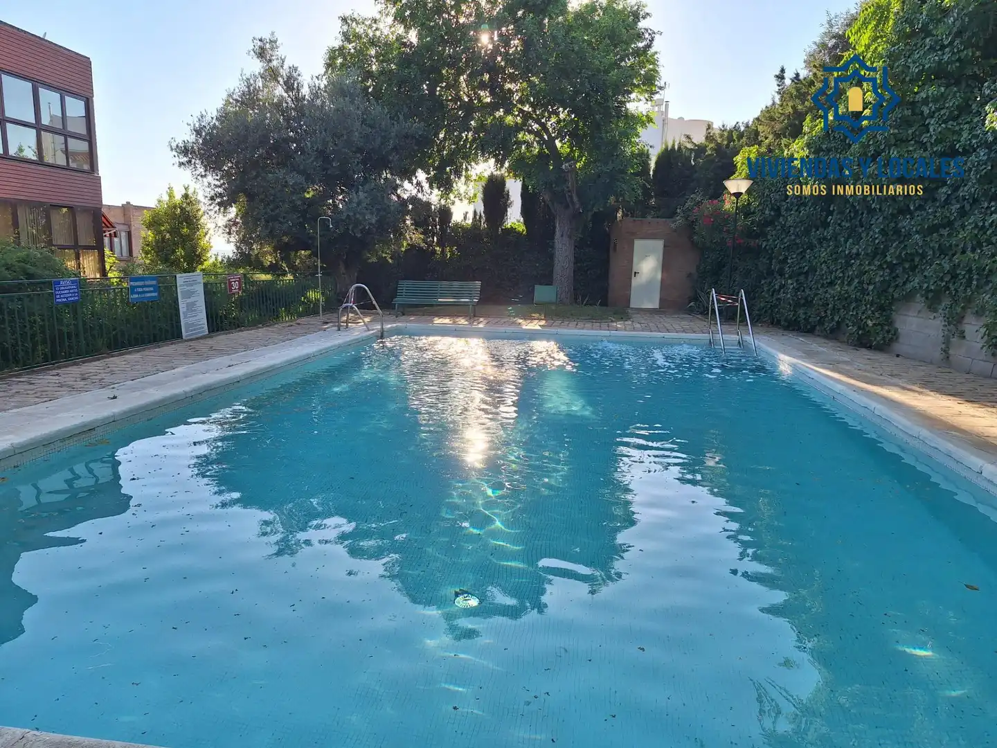 Swimming pool of Flat for rent in Granada  with Air Conditioner, Heating and Private garden