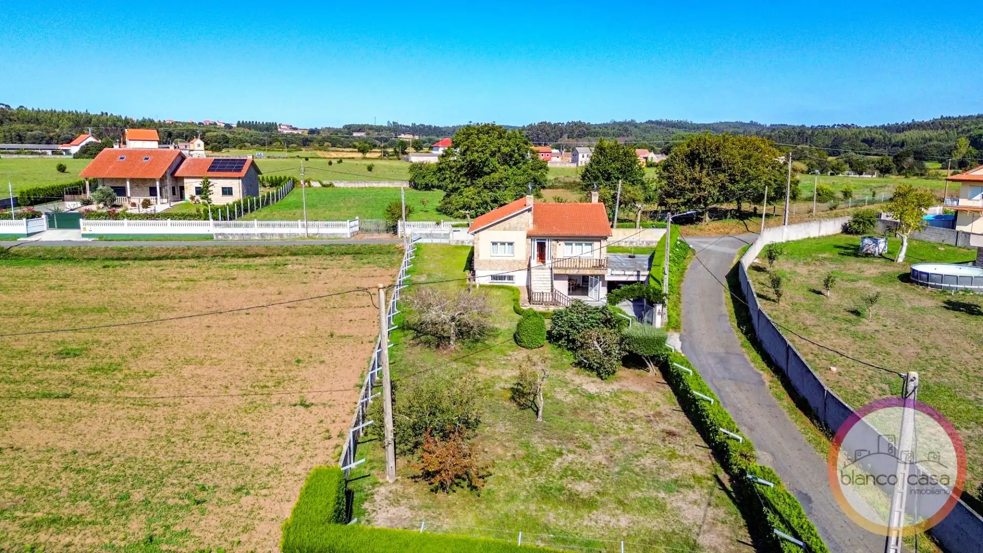 Casa amb terrassa en venda a Carballo, imagen 63