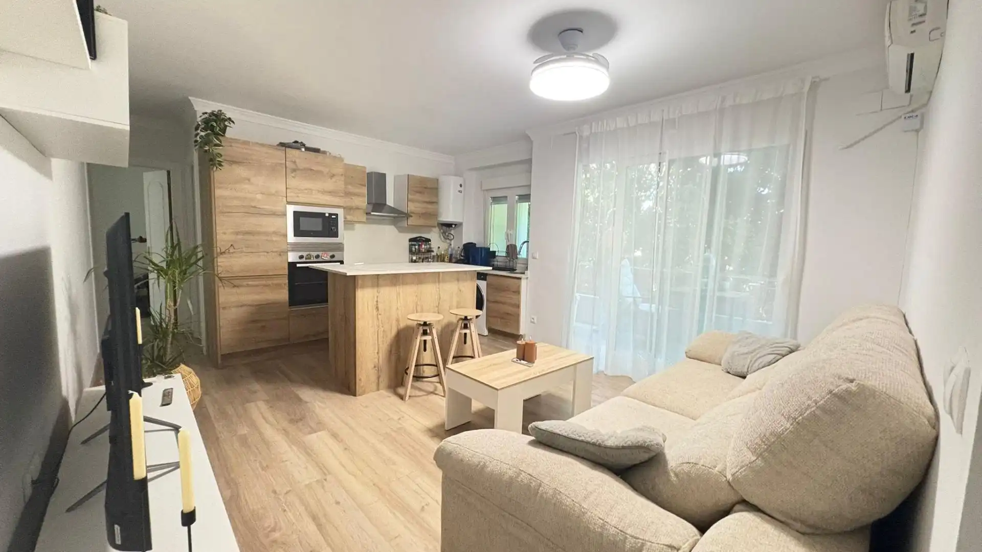 Sala de estar de Piso en venta en Málaga con Aire acondicionado, Amueblado y Balcón