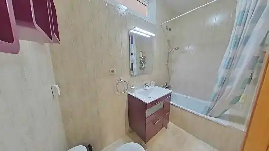Baño de Casa o chalet en venta en Santa Perpètua de Mogoda con Aire acondicionado, Calefacción y Jardín privado