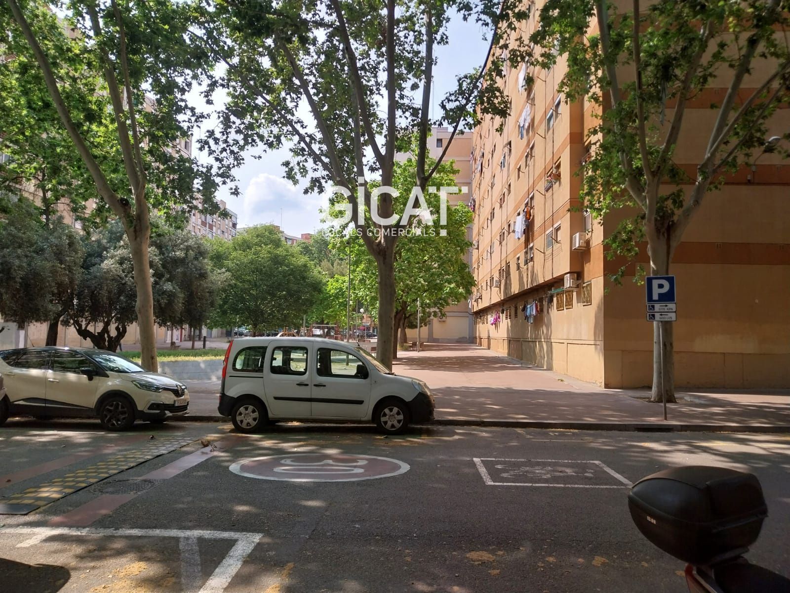 Vista exterior de Local en venda en  Barcelona Capital