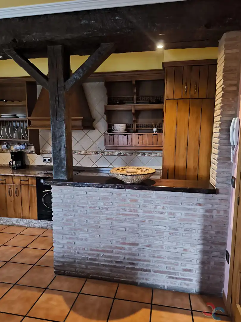 Cuina de Casa o xalet en venda en Redondela amb Piscina