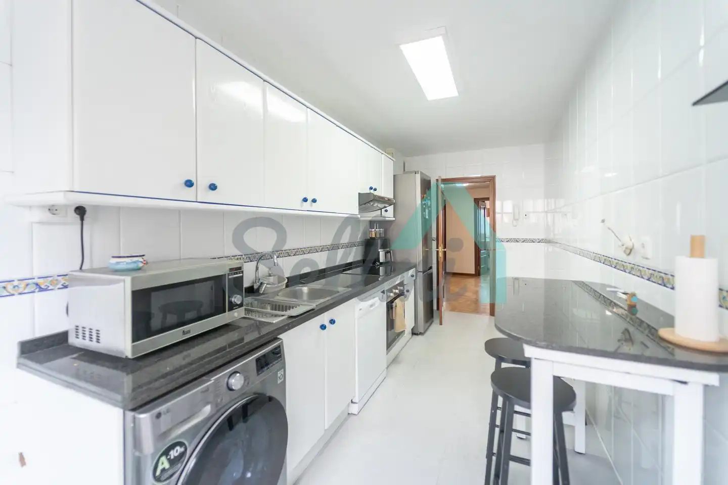 Kitchen of Flat for sale in Oviedo   with Heating, Parquet flooring and Terrace