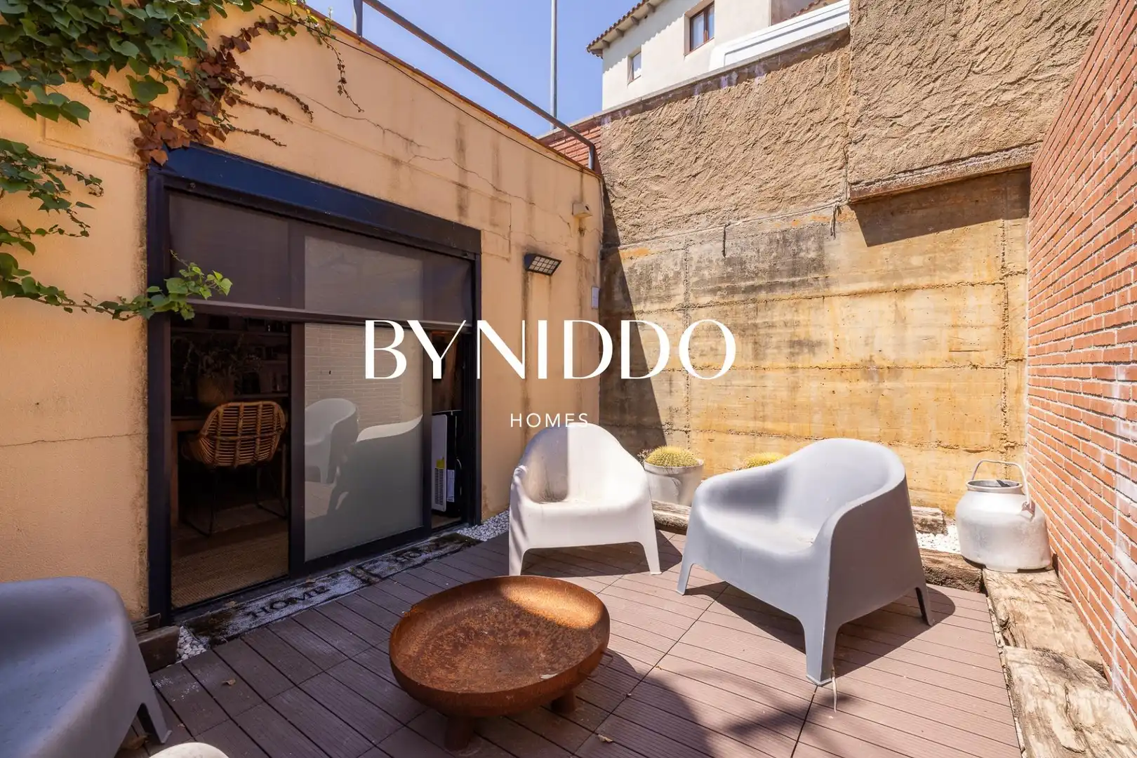 Terrassa de Casa o xalet en venda en Sant Cugat del Vallès amb Calefacció, Jardí privat i Parquet