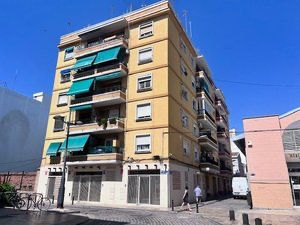 Vista exterior de Pis en venda en  Valencia Capital amb Aire condicionat i Balcó