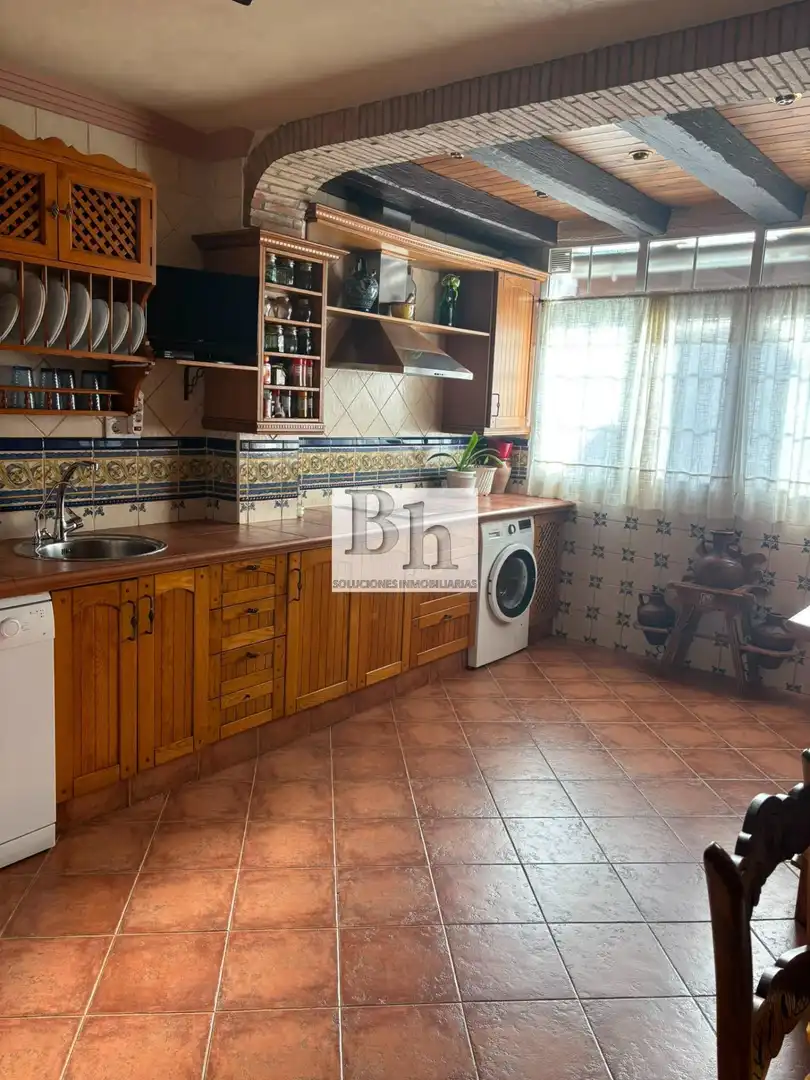 Küche von Wohnung zum Verkauf in Málaga mit Klimaanlage, Privatgarten und Parkett