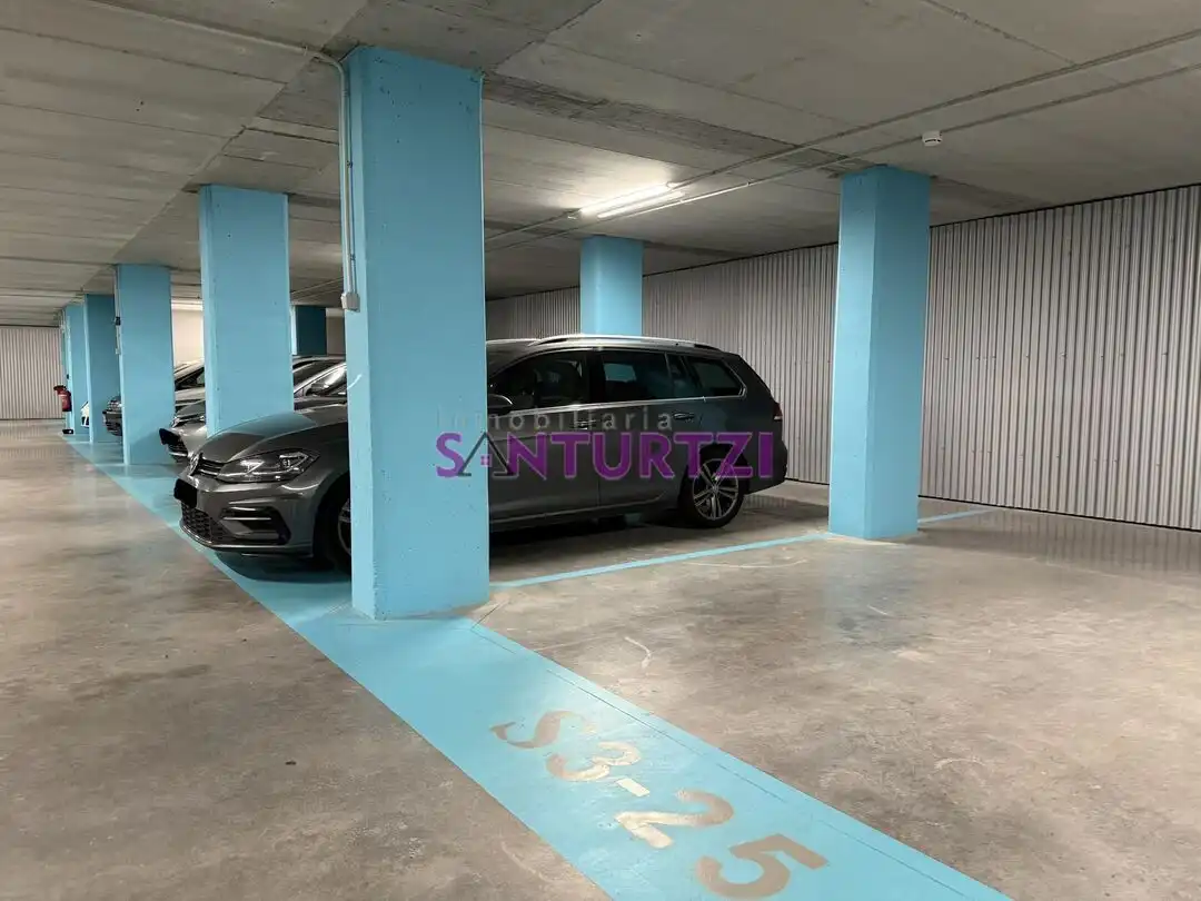 Parkplatz von Wohnung zum Verkauf in Santurtzi  mit Heizung, Terrasse und Möbliert