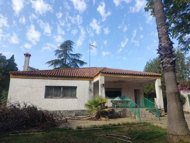 Casa-chalet en Venta en Calle Arroyo Zorrero en Palomares del Río