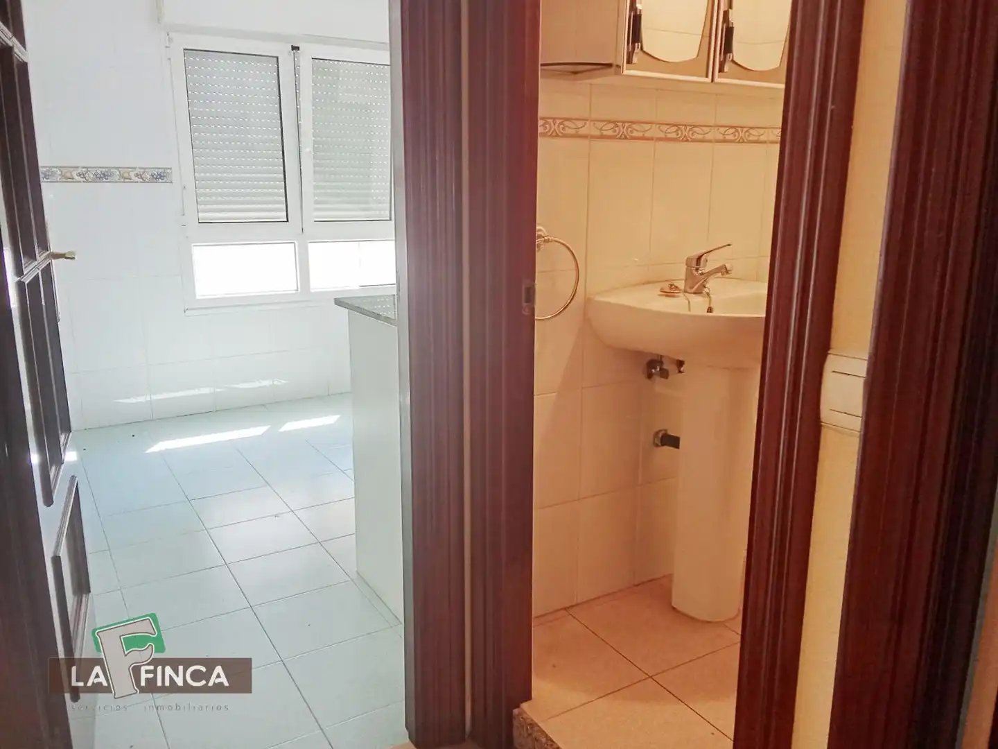 Bany de Pis en venda en Gijón  amb Calefacció i Terrassa
