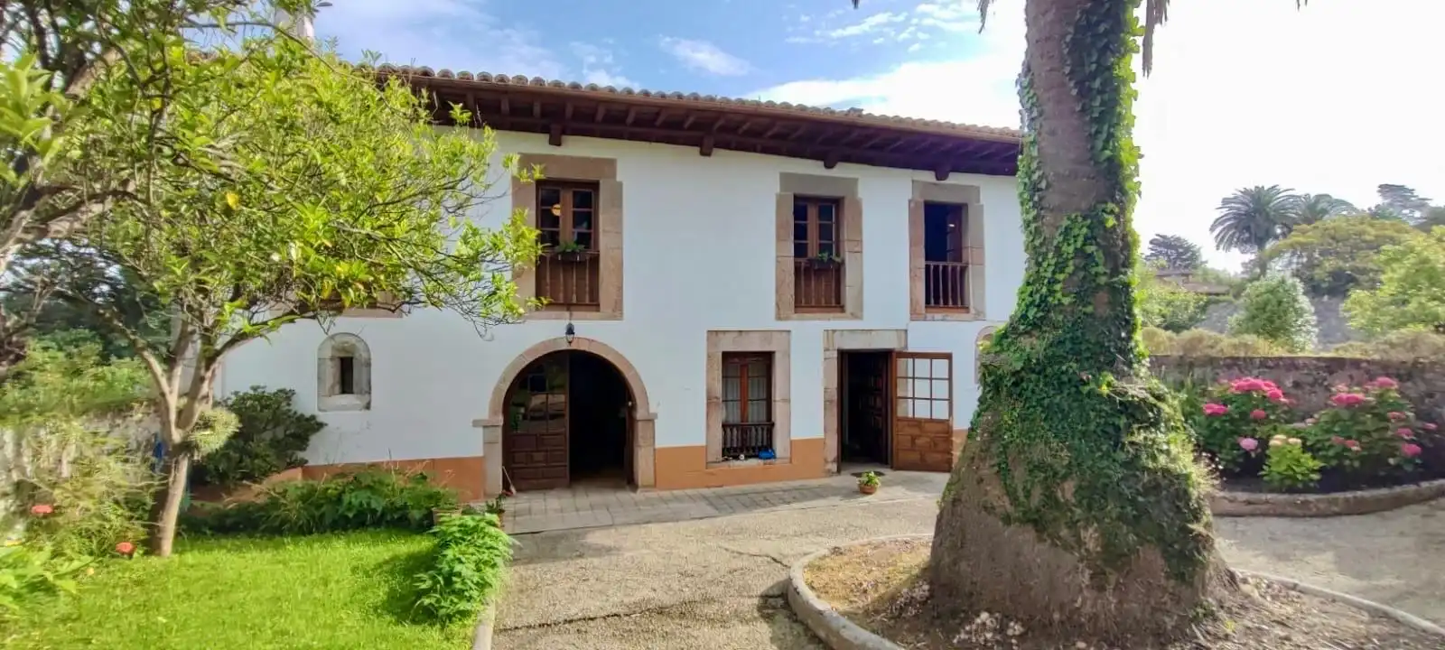 Vista exterior de Casa o chalet en venta en Llanes con Calefacción y Jardín privado