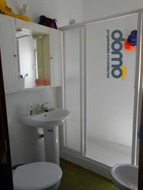 Bany de Àtic en venda en Granada amb Moblat, Forn i Rentadora