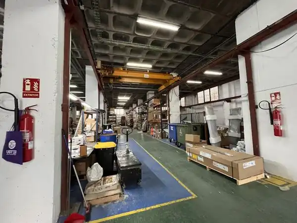 Nau industrial amb ascensor en venda a Bellvitge - El Gornal - Granvia LH, imagen 3