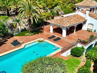 Chalet con piscina en venta en El Montgó