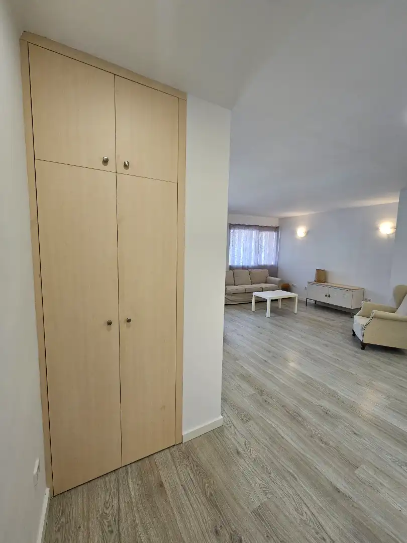 Wohnung zur Miete in Via Augusta, Llevant