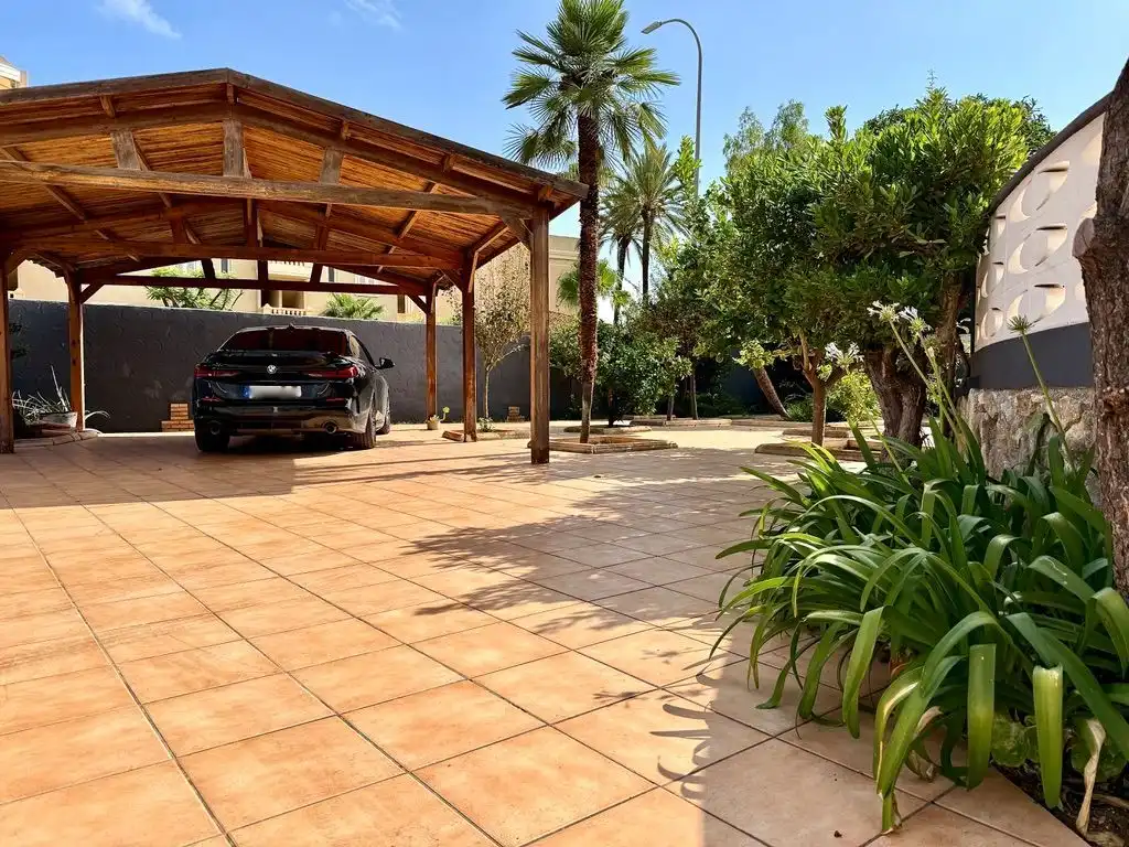 Casa amb piscina en venda a Las Marinas / Les Marines, imagen 2