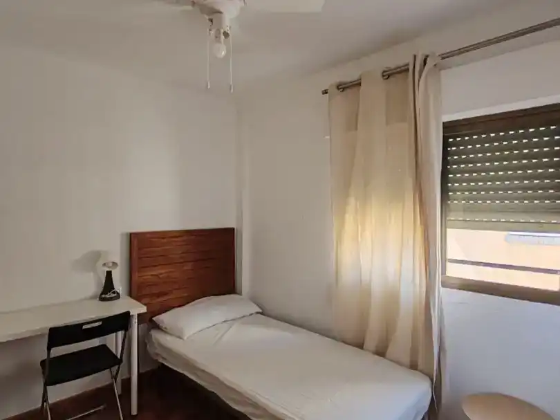 Bedroom of Flat for rent in Viator, Almería