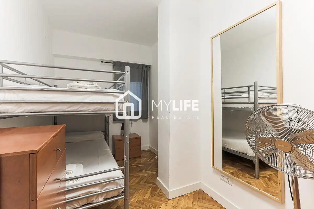 Dormitori de Apartament en venda en Barcelona amb Aire condicionat, Calefacció i Parquet