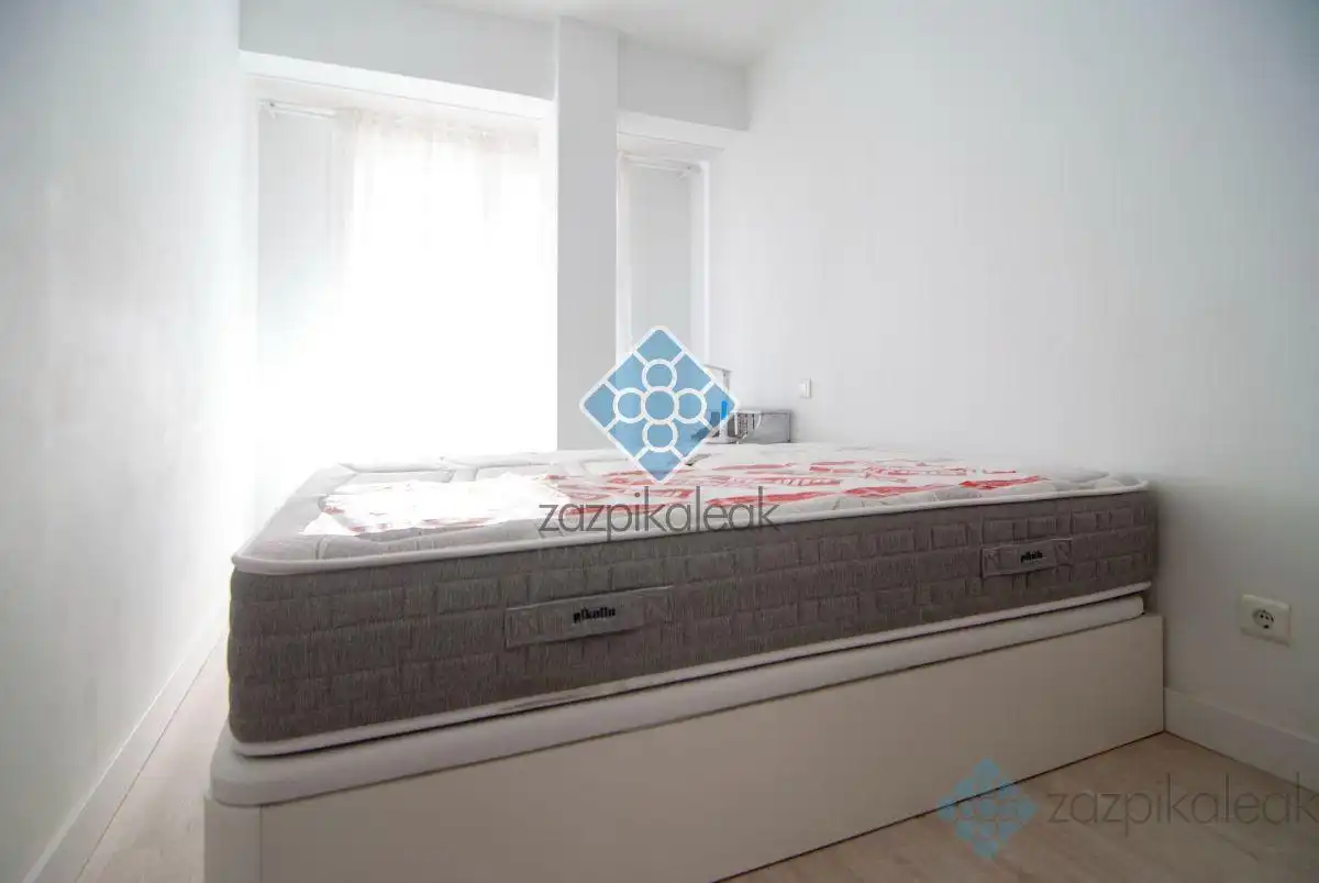 Bedroom of Flat for sale in Ibaiondo