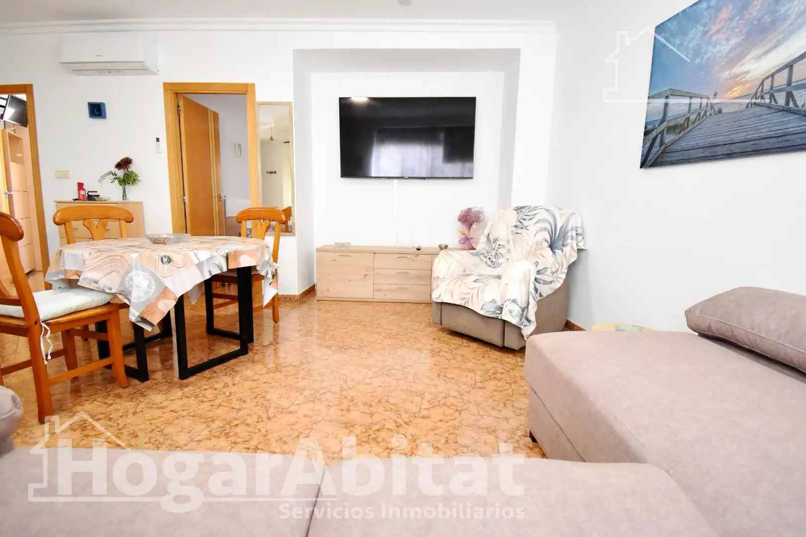 Sala d'estar de Pis de lloguer en Oliva amb Aire condicionat, Calefacció i Terrassa