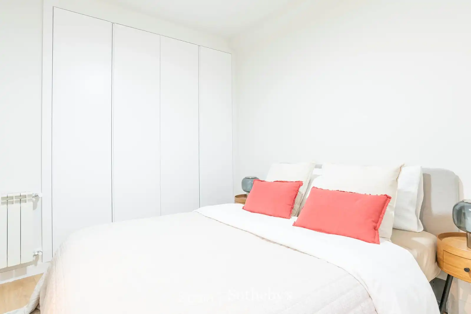Dormitori de Apartament en venda en Madrid amb Aire condicionat i Terrassa