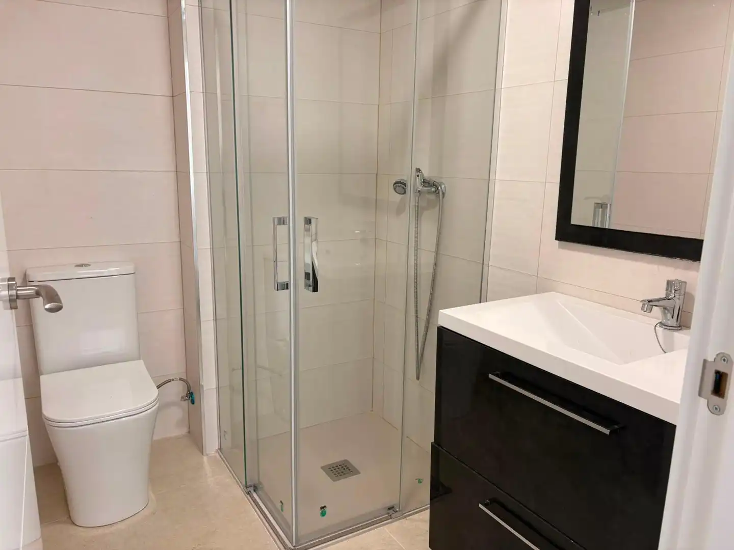 Bathroom of Flat for rent in Elche / Elx  with Balcony