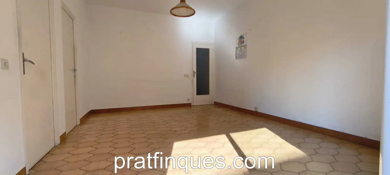 Flat for sale in Sagnier - Plaça de Catalunya