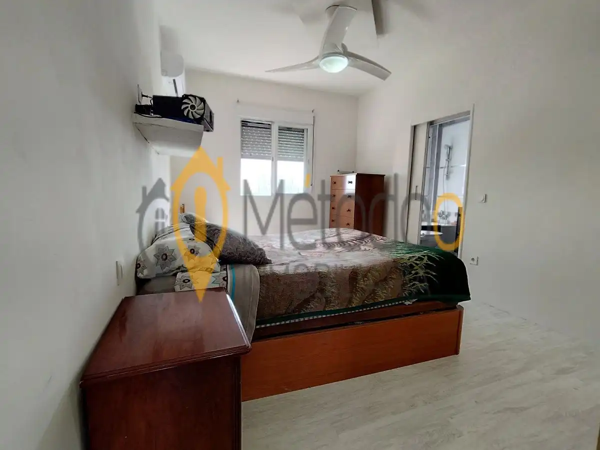 Bedroom of Flat for sale in Sevilla  with Air Conditioner, Heating and Storage room